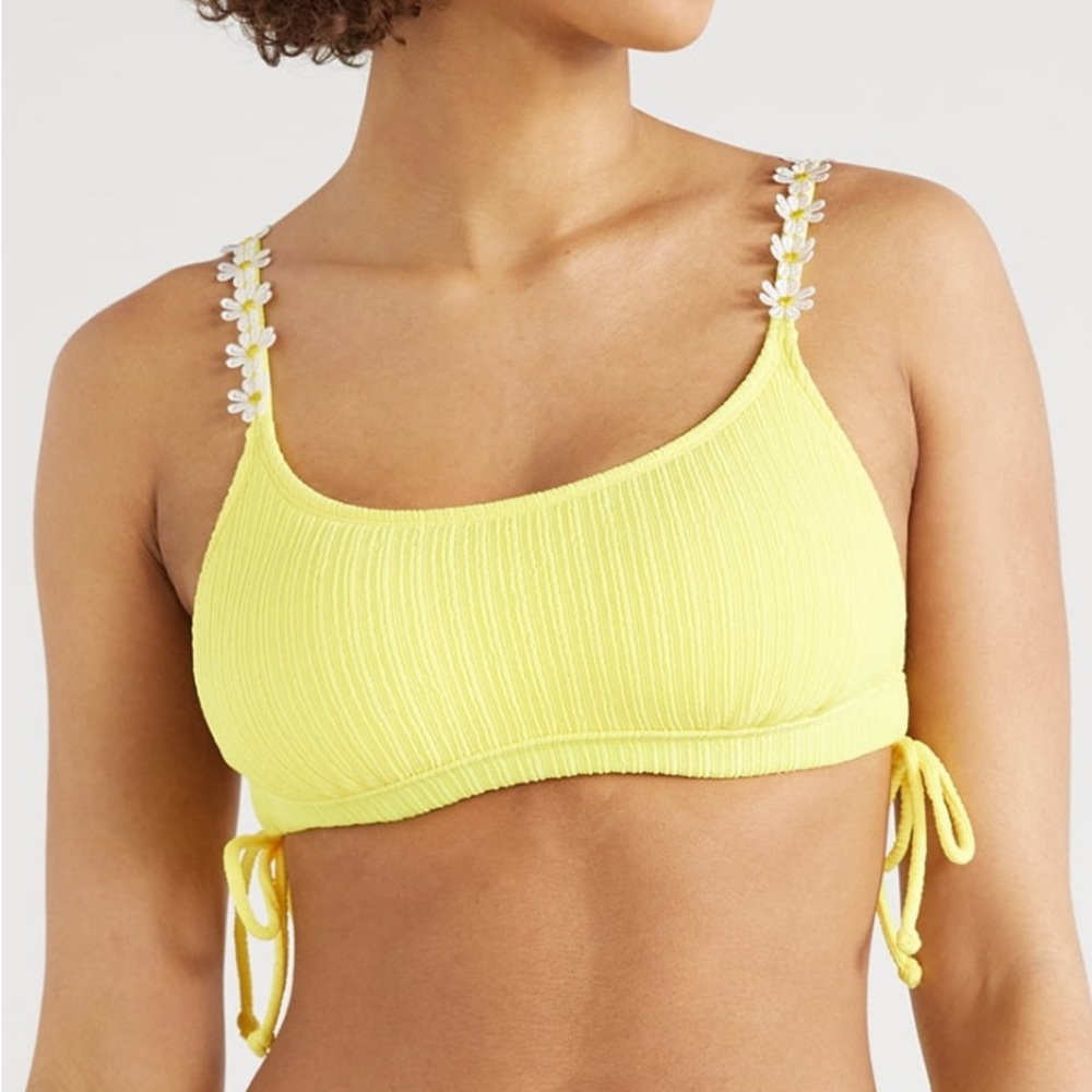 No Boundaries Juniors Shirred Daisy Bralette Bikini Hot Lemon Swim Top XS Size